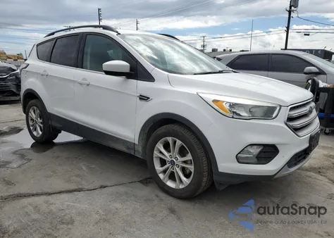 2018 Ford Escape Se z USA, uszkodzony, nr VIN 1FMCU0GD1JUA31273